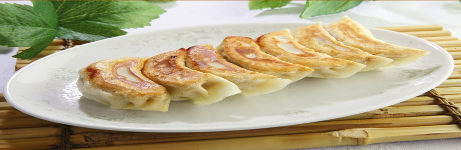 焼き餃子 ７個入り 横浜中華街梅蘭金閣店 ヨコハマチュウカガイバイランキンカクテン のメニュー 中華料理