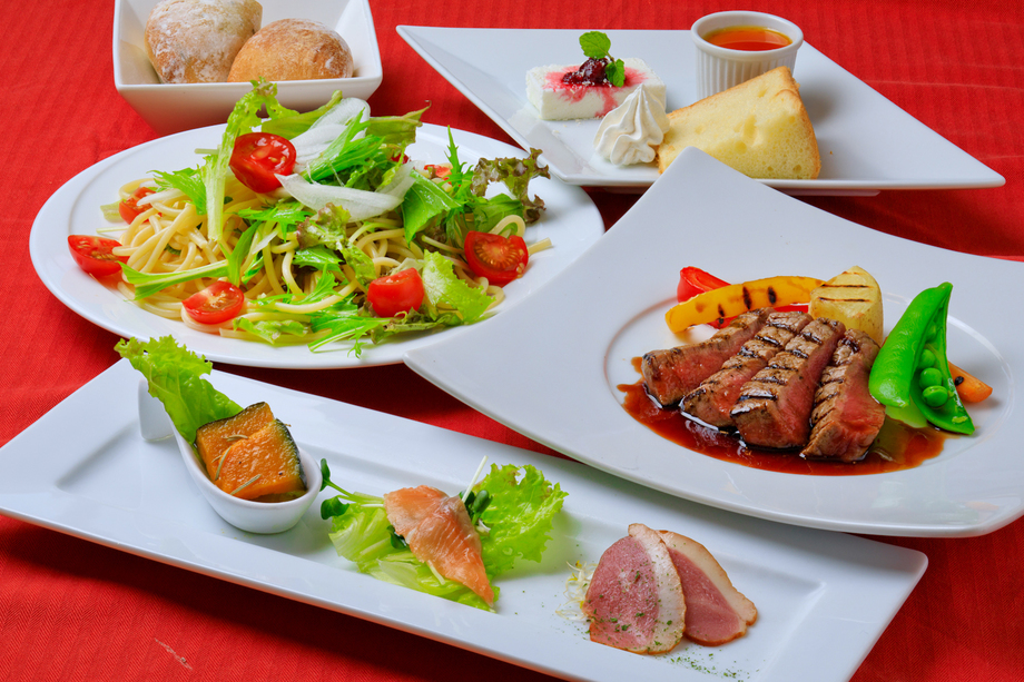 牛フィレ肉ステーキスペシャルランチコース