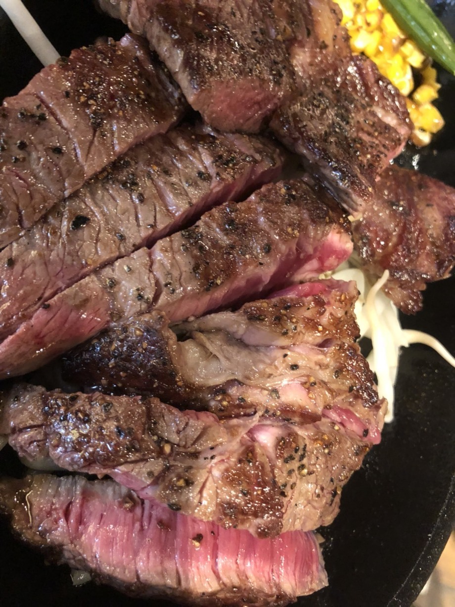 贅沢300g!チャックルステーキランチ