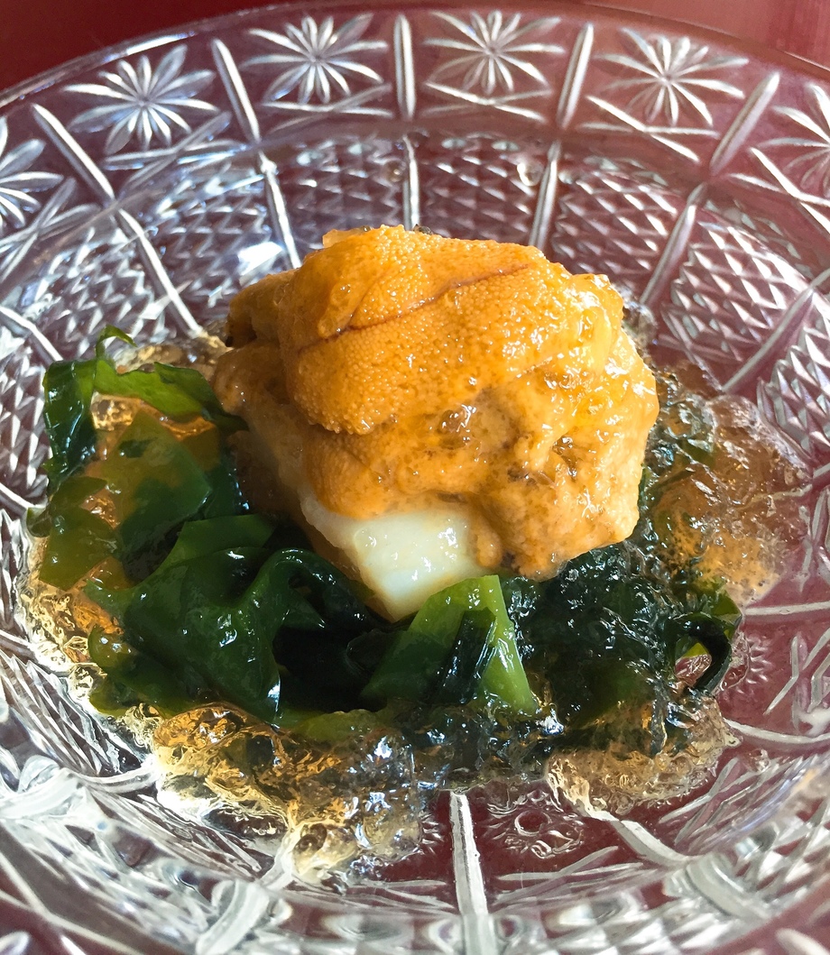 新玉ねぎ豆腐 若布 うに 出汁ジュレがけ