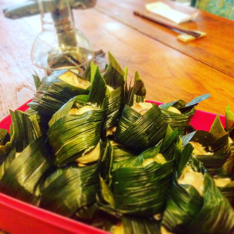 ガイホーバイトゥーイ パンダンリーフで包んだ鶏肉の唐揚げ Gapaou がぱおう のメニュー タイ料理