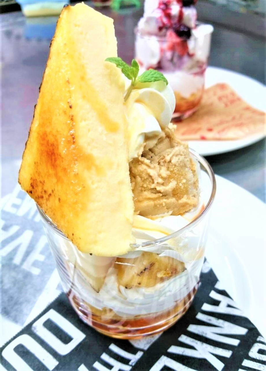 イタリアンマロンとカタラーナのパフェ