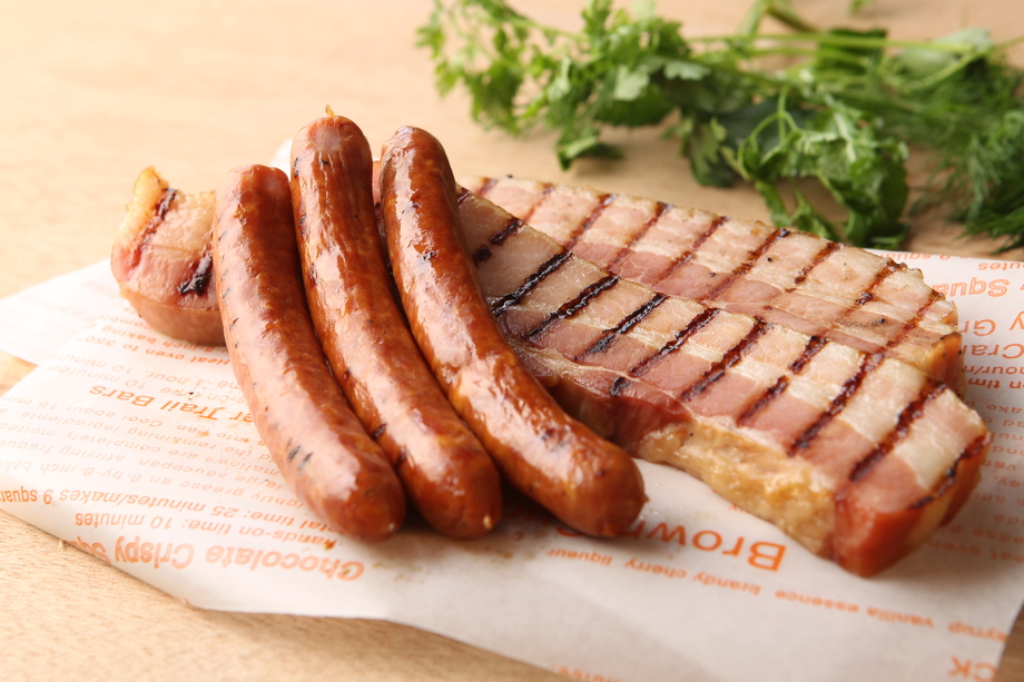「信州高原ソーセージとベーコンの盛り合わせ / Shinshu Pork Sausage & Thick Cut