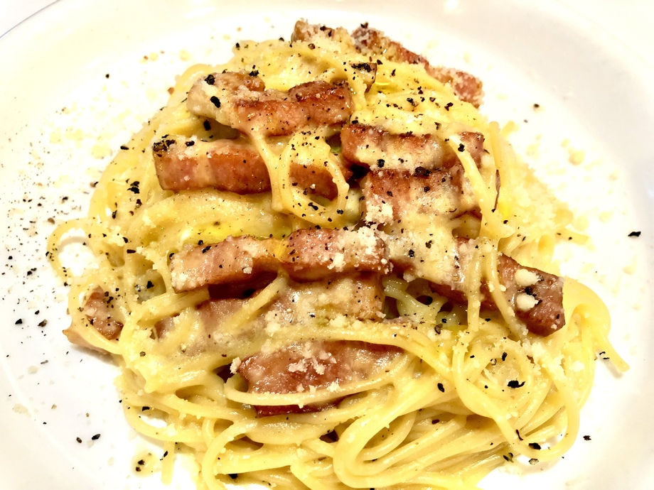 スパゲッティ炭焼職人風カルボナーラ