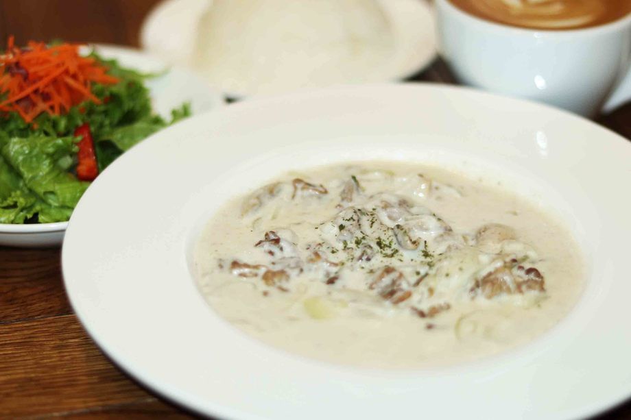《季節限定》白いビーフストロガノフ
