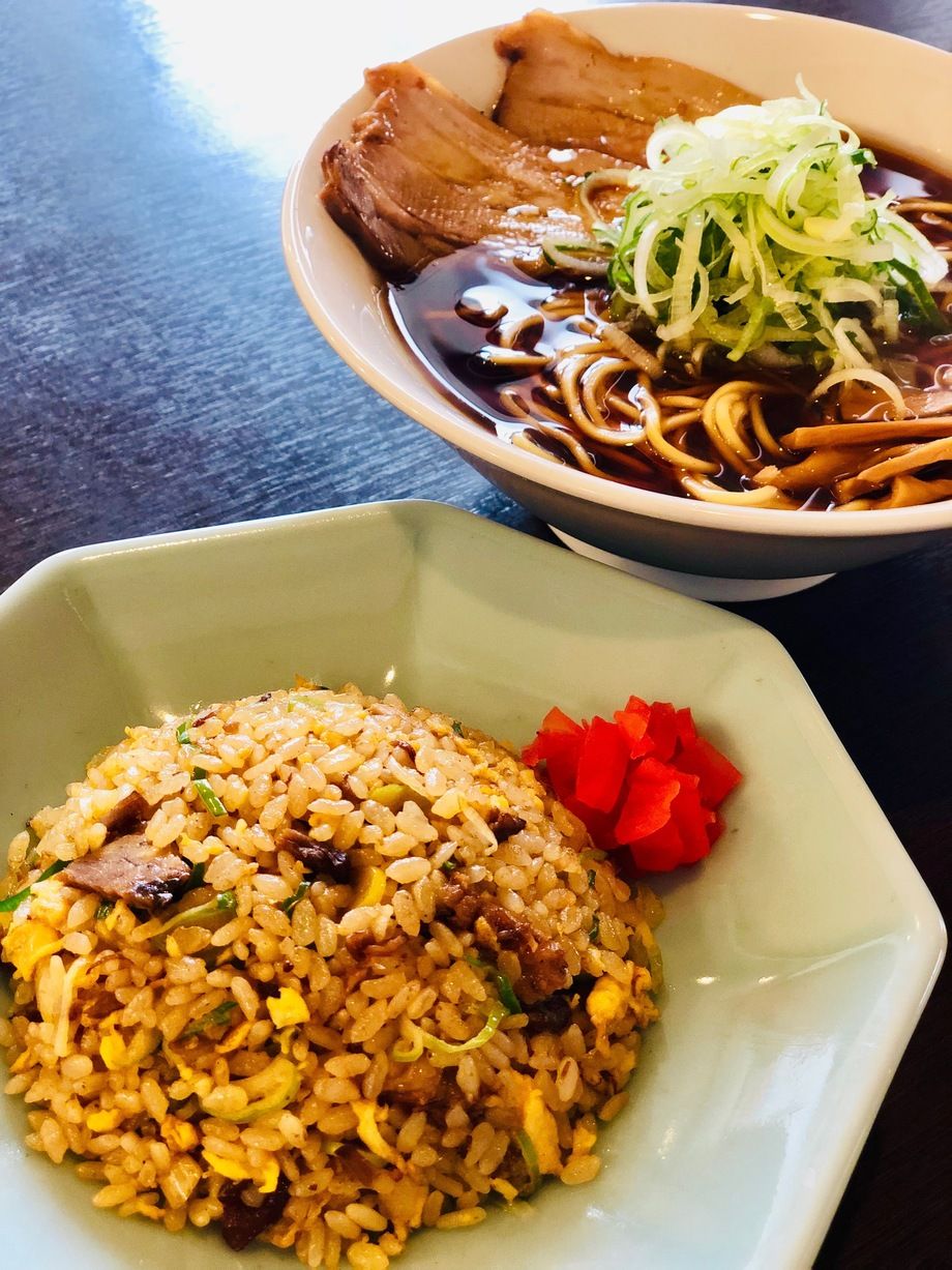 らーめん 半チャーハンセット らーめん 大翔 ラーメンタイショウ のメニュー ラーメン