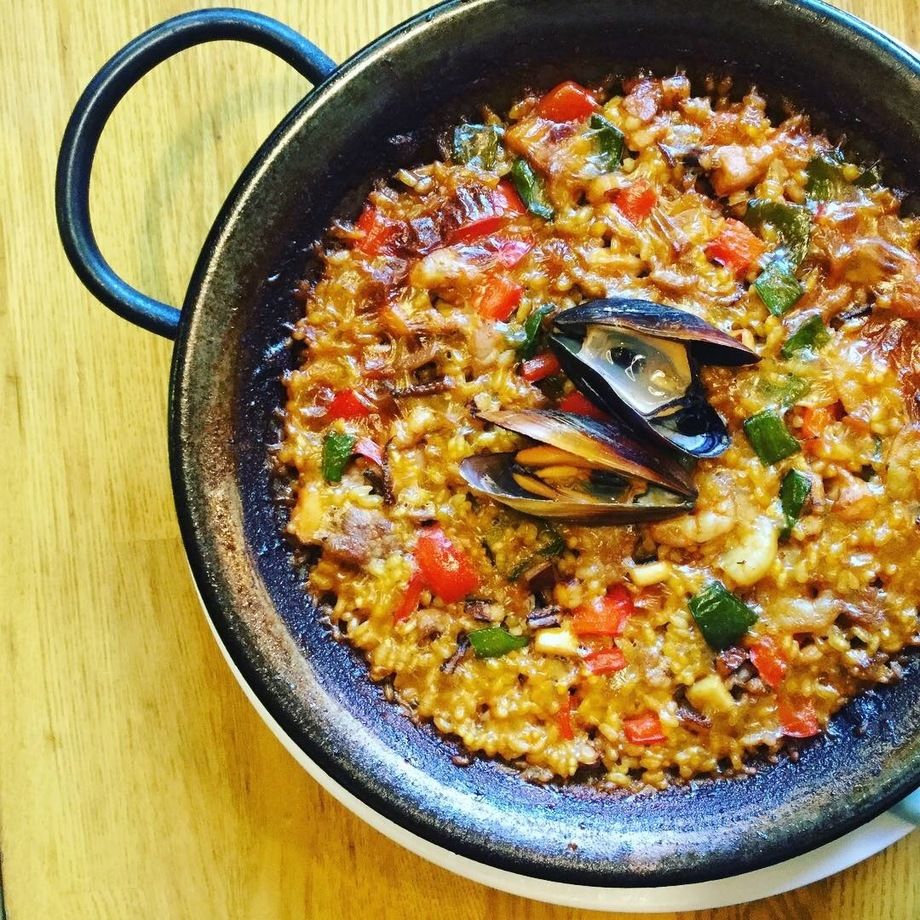 名物 ミックスパエリア Mon Rico モンリコ のメニュー スペイン料理