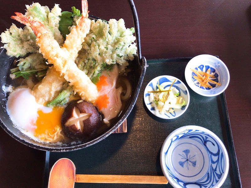 鍋焼きうどん