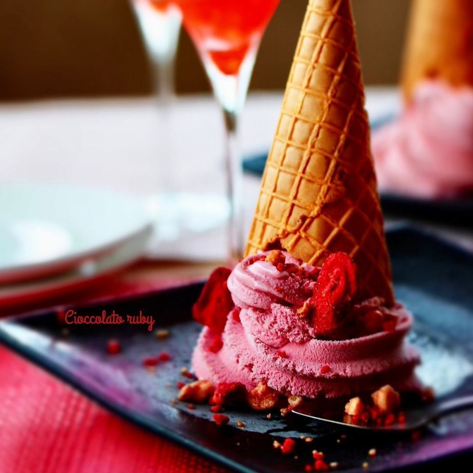 ベルギー産ルビーチョコレート プレミアムソフトクリーム 奈良 野菜ソムリエの店 Rokumeikan ナラ ヤサイソムリエノミセ ロクメ