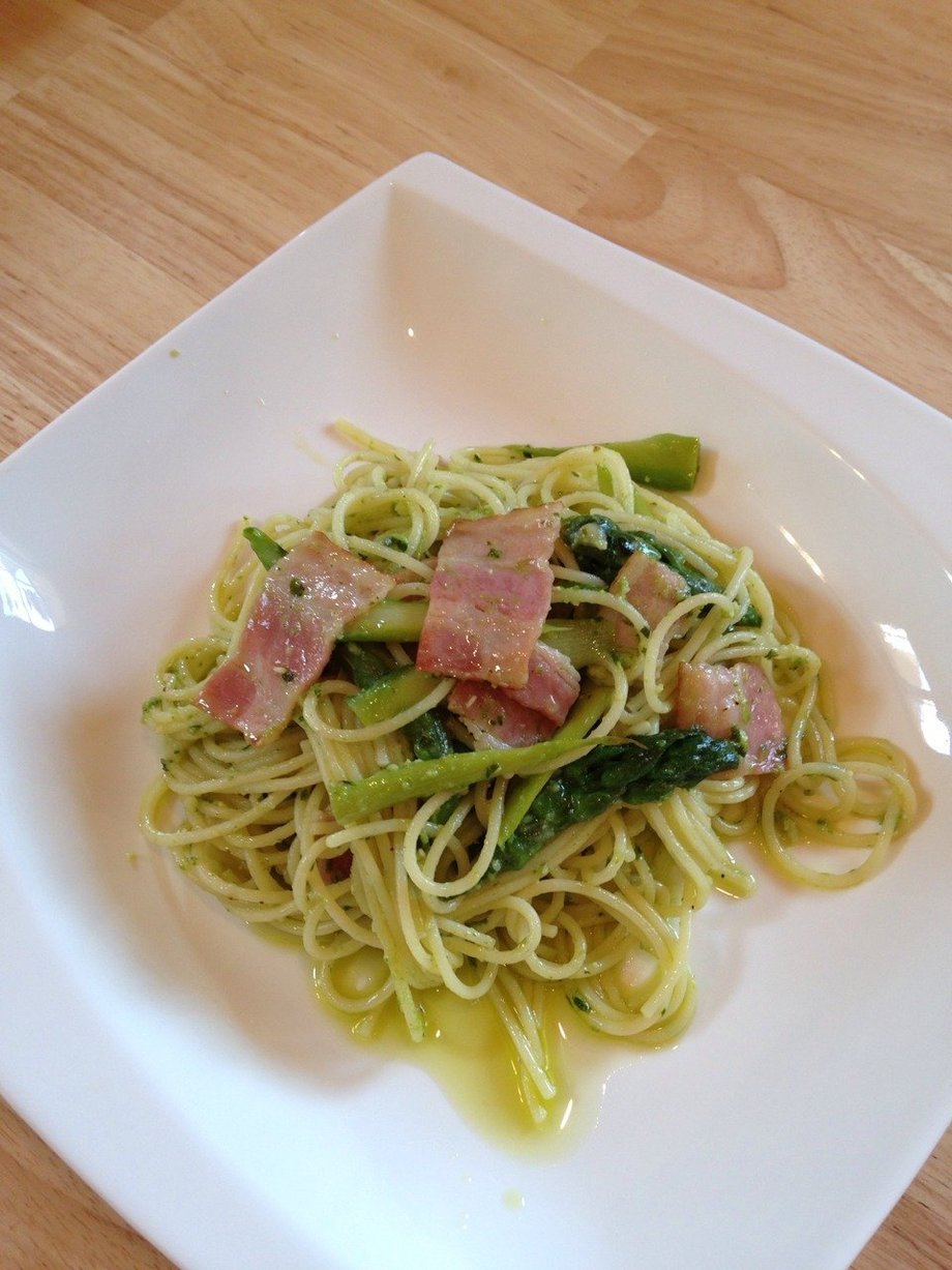 アスパラとベーコンのバジルソース パスタ Dogcafe Bebe ドッグカフェ ベベ のメニュー カフェ 喫茶
