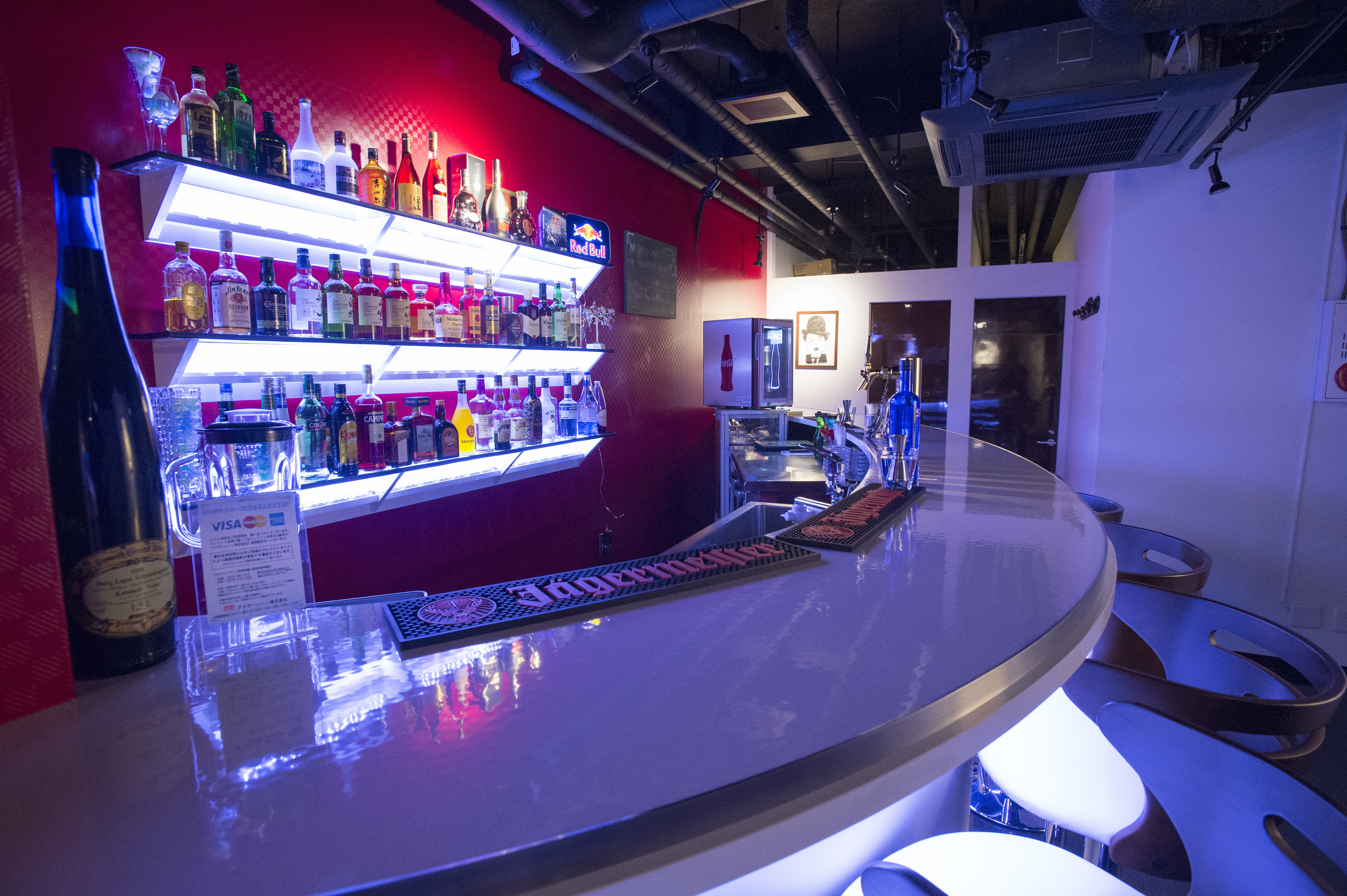 ニュースとして 明日発売の東京スポーツで新スタイルダイニングバーで掲載されます 新宿バスターの南口の新名所で流行の兆し ｅｘｅのホームページ