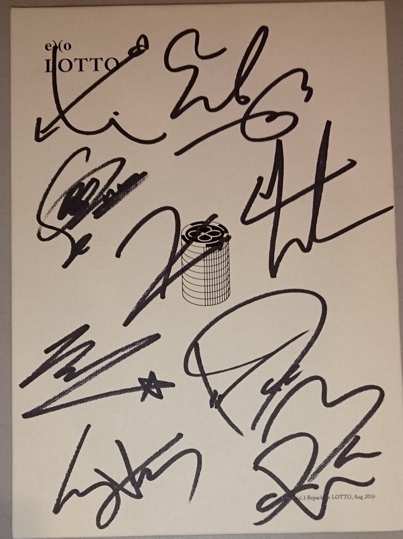 Exoのサイン入りcdいただきました 見に来てください 新宿ポジャンマチャ