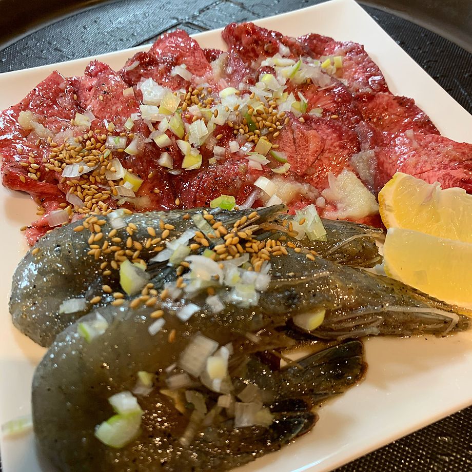 １年間お疲れ様でした 焼肉 ホルモン料理とらじ亭 店内喫煙可能焼肉店 居酒屋 昼飲み 有名 忘年会