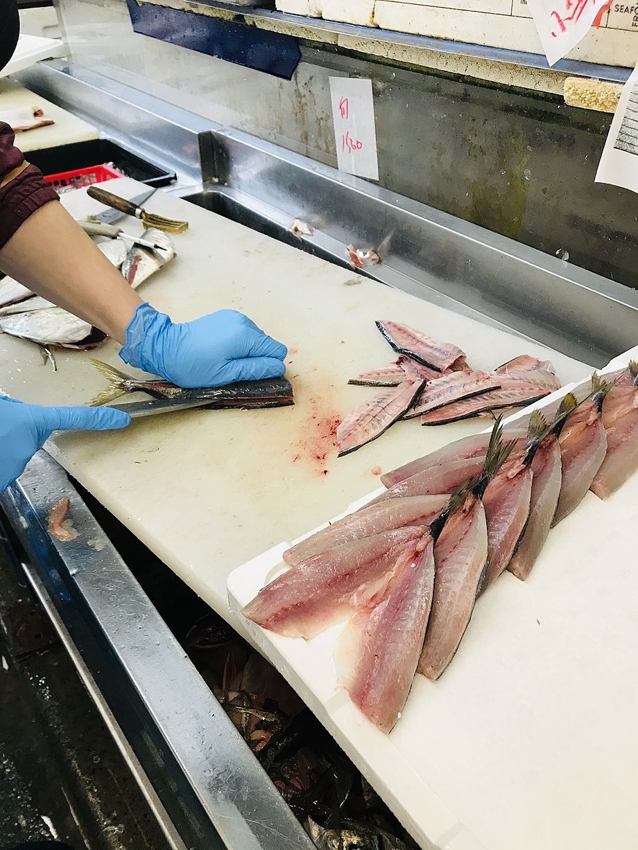 アジフライの鯵は長崎県産のお刺身用さばきたての新鮮な鯵です 高尾 煉瓦屋