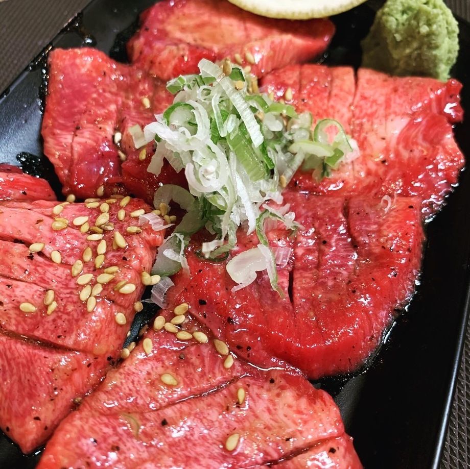 焼肉ヤクザです 焼肉 ホルモン料理とらじ亭上野御徒町本店 店内喫煙可能焼肉店 居酒屋 昼飲み 有名 忘年会