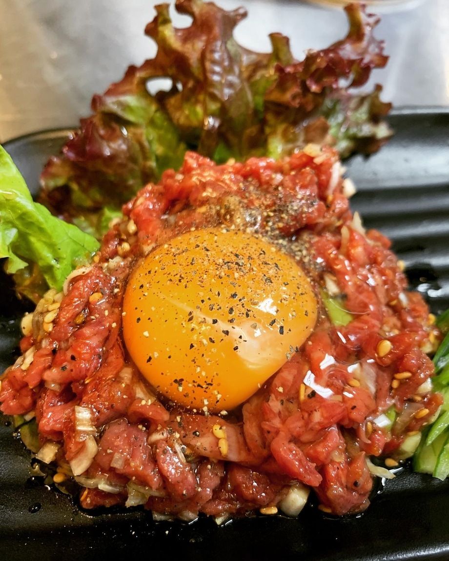 ばらばんばんばんばんばーん 焼肉 ホルモン料理とらじ亭 タバコが吸える 居酒屋 昼飲み 焼肉ヤクザ