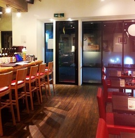 店舗貸切可能!10名様〜。立食であれば30名様まで入ります。