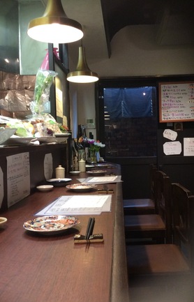 カウンターに、置かれた野菜はどれも、マスターのこだわりばかり‼︎旬の食材とおばん菜を楽しんでみては⁈カウンターならではの楽しみもあるはず…