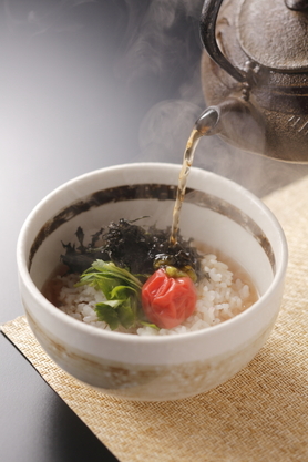 南高梅と岩海苔のだし茶漬け 580円(税別)
