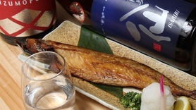 日本酒各種取り揃えておりメニューにない日本酒も常時入荷しております。詳しくはスタッフまで!