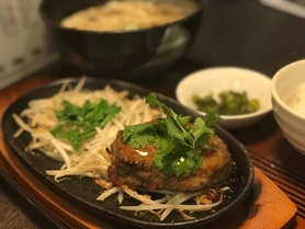 季節限定だったパクチーハンバーグ