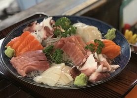 えんかいの刺身盛り合わせ一例