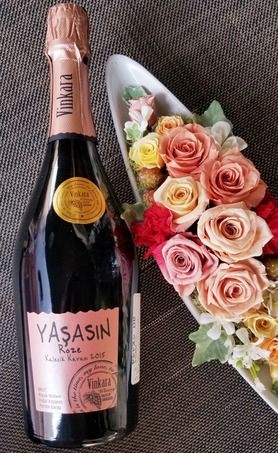 話題のロゼ・スパークリングワインで記念日をさらに華やかに☆