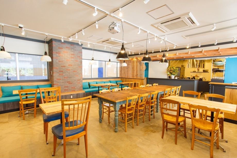 50名様まで カフェスペース貸切 50名様まで カフェスペース貸切