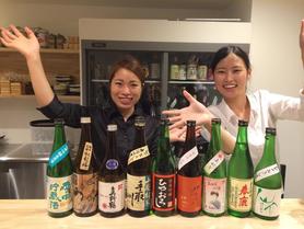 大学の日本酒サークルに所属するスタッフがメイン