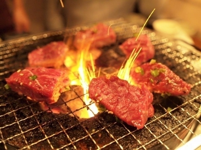 リーズナブルにガッツリ食べたい時に 東京駅周辺のおすすめ焼肉店5選 Favy ファビー