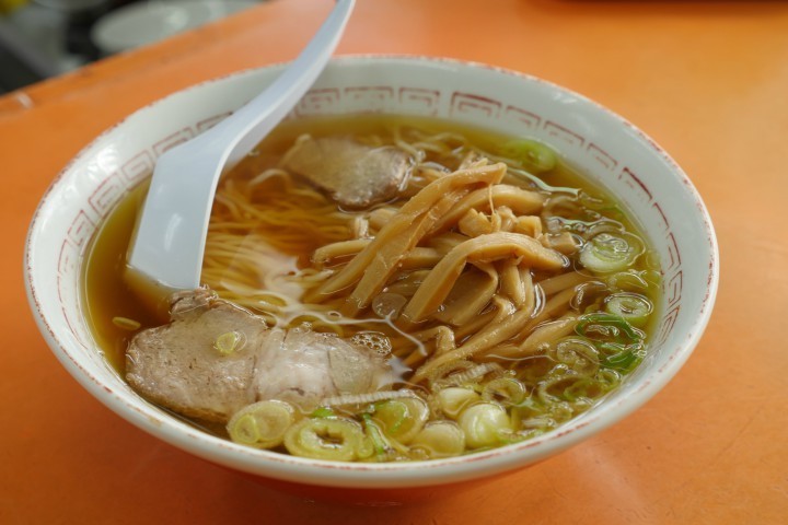 【北千住】ラーメン1杯390円！地元で愛され続ける『りんりん』 favy[ファビー]