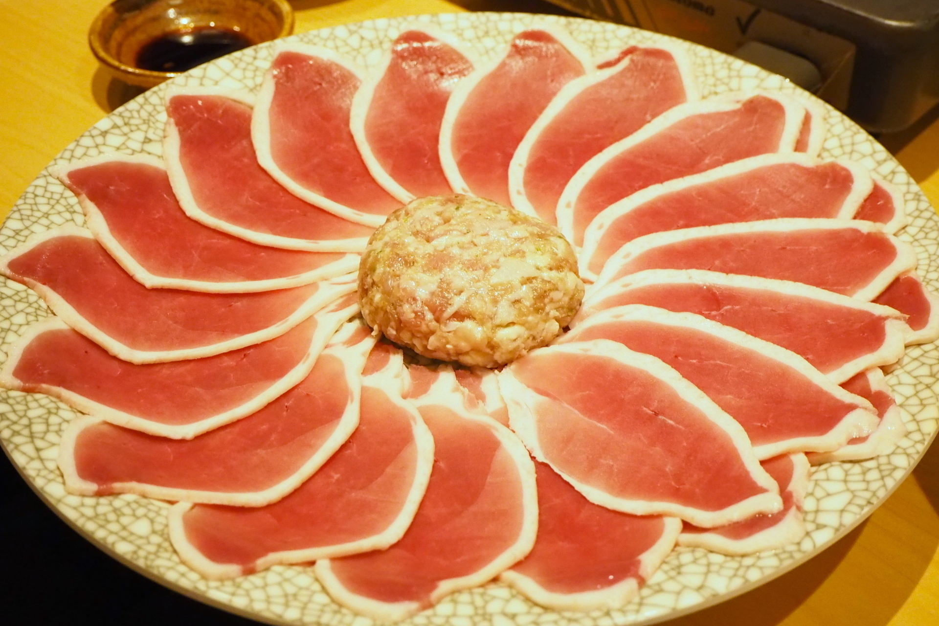 【恵比寿】驚くほど柔らかい鴨鍋が味わえる！相性バツグンの食材と一緒に味わう『とりなご』の「鴨すき」 favy[ファビー]