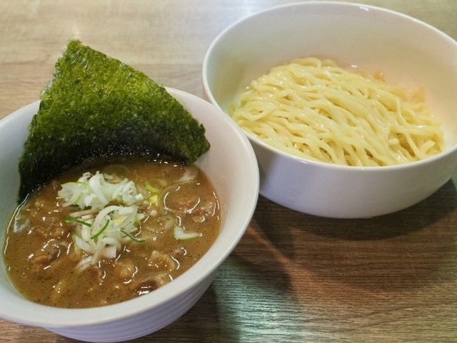 保谷 串焼き発の新感覚つけ麺 煮込み肉の旨味がたまらない 麺屋 ごった Favy ファビー