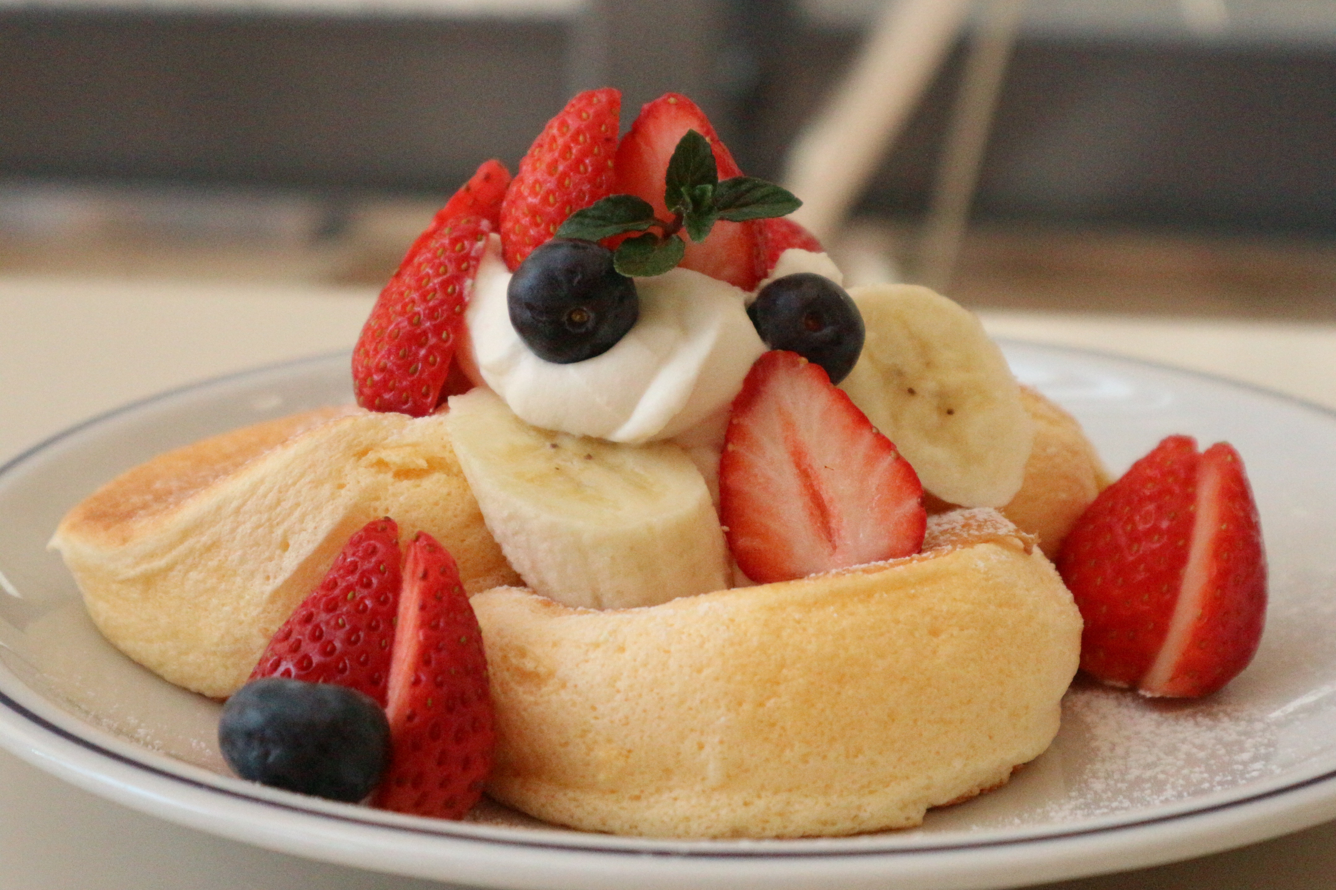 自由が丘 おうちで奇跡のパンケーキ ふわふわ感が堪らない フリッパーズ Favy ファビー