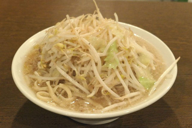 二郎系なのにさっぱり 渋谷 凛 のラーメンは 旭ポンズ 香るさっぱり二郎系だ Favy ファビー