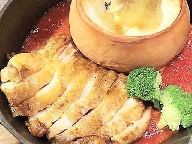 【池袋】2,800円で食べ飲み放題!人気爆発中の「パネチキン」や「タピオカ」も! 『トサカモミジ』