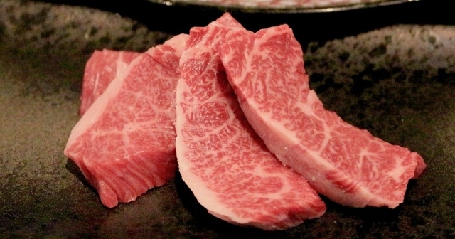 【九品仏】美味い焼肉のワケ。A5和牛をコンディションを見極め手切り『世田谷焼肉bon』