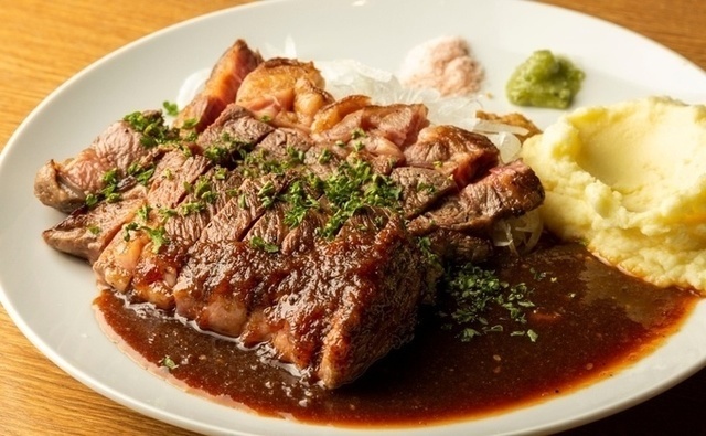 【六本木】最高牛ステーキ150g&飲み放題で5,000円!ワインプレゼントも『ノースマン』