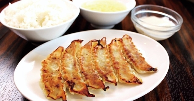 【飯田橋】餃子ランチは520円から!ご飯食べ放題でお腹いっぱい大満足『珉珉』