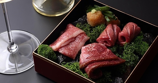 【新橋】ヒミツの扉から入る、隠れ家焼肉『FUTAGO』A5黒毛和牛など厳選肉を満喫