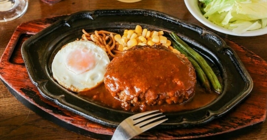 神田駅2分 ランチセットは630円 高架下のハンバーグ専門店 ハンバーグ ジョージ Favy ファビー