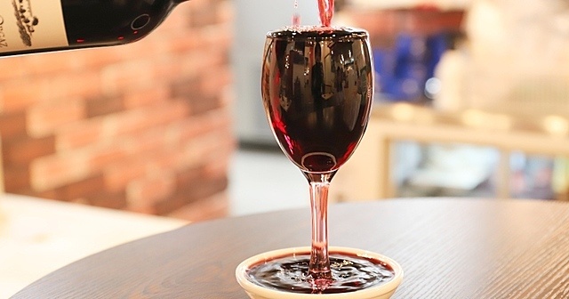 【期間限定】ワインが何杯でも1杯98円!『ビーフキッチンスタンド』のハッピーアワーがお得