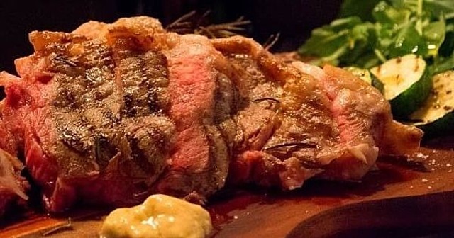 【中央林間】旨味たっぷりのステーキが目玉!肉が自慢のイタリアンと貴重なワインを『巣鷹』