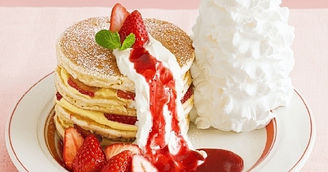 【3/19〜】『Eggs ’n Things』に春限定パンケーキが登場!いちごたっぷりで贅沢♡