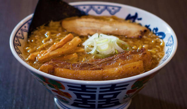 東京豚骨『ばんから』がお取り寄せできる!驚きの冷凍ラーメンの実力はいかに。