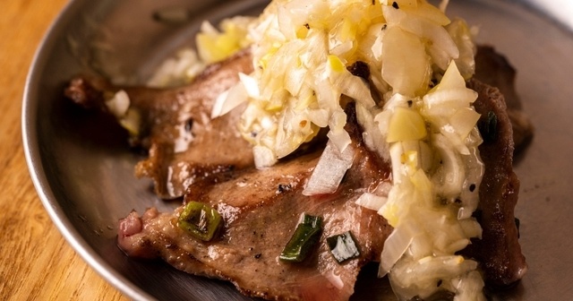 京急蒲田 女性1人でも入りやすい 酒好きに嬉しいサービスが満載な居酒屋 ぶた横丁 Favy ファビー