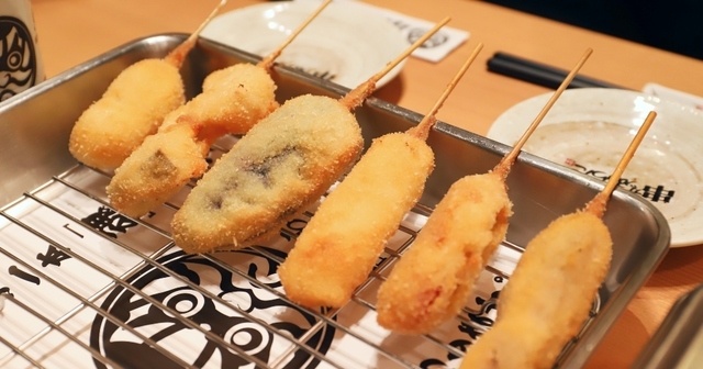 【神田】サクッと軽い串カツが名物!『串カツあらた』にスペシャルな豚肉を使った新メニューが登場