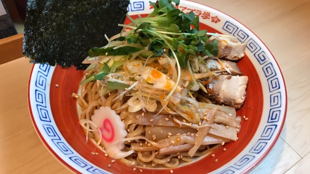 【吉祥寺】極太麺の油そば『武蔵野アブラ学会』が南口に移転し「冷やし油そば」限定提供中!