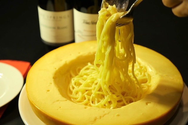 三軒茶屋 濃厚なゴーダチーズと肉の夢のコラボが実現 肉バル Bistro Bash Favy ファビー