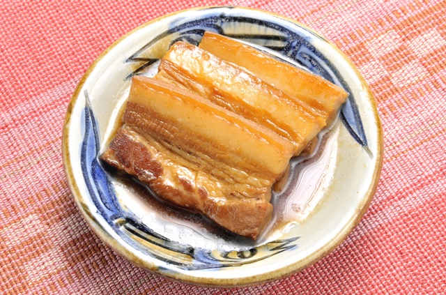 毎日沖縄民謡ライブ こだわりの琉球料理や定番料理も 琉球ダイニング松尾 Favy ファビー